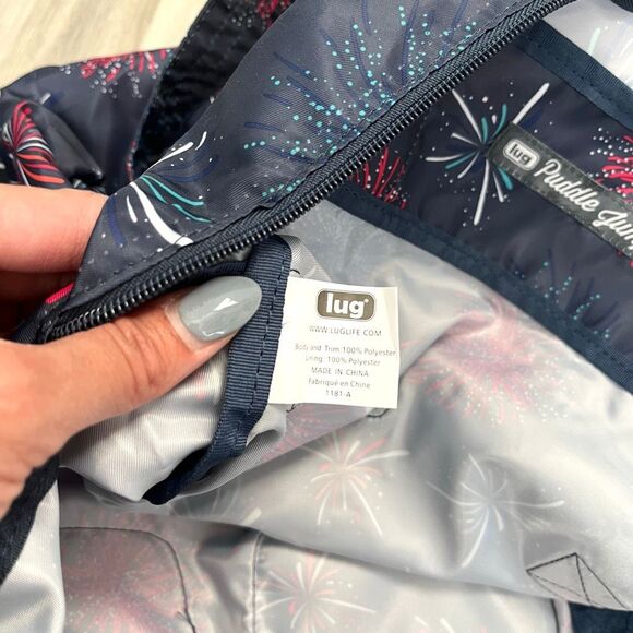 Lug Tote Women’s OS Navy Blue Fireworks Print Puddle Jumper Lightweight Packable - Picture 6 of 9